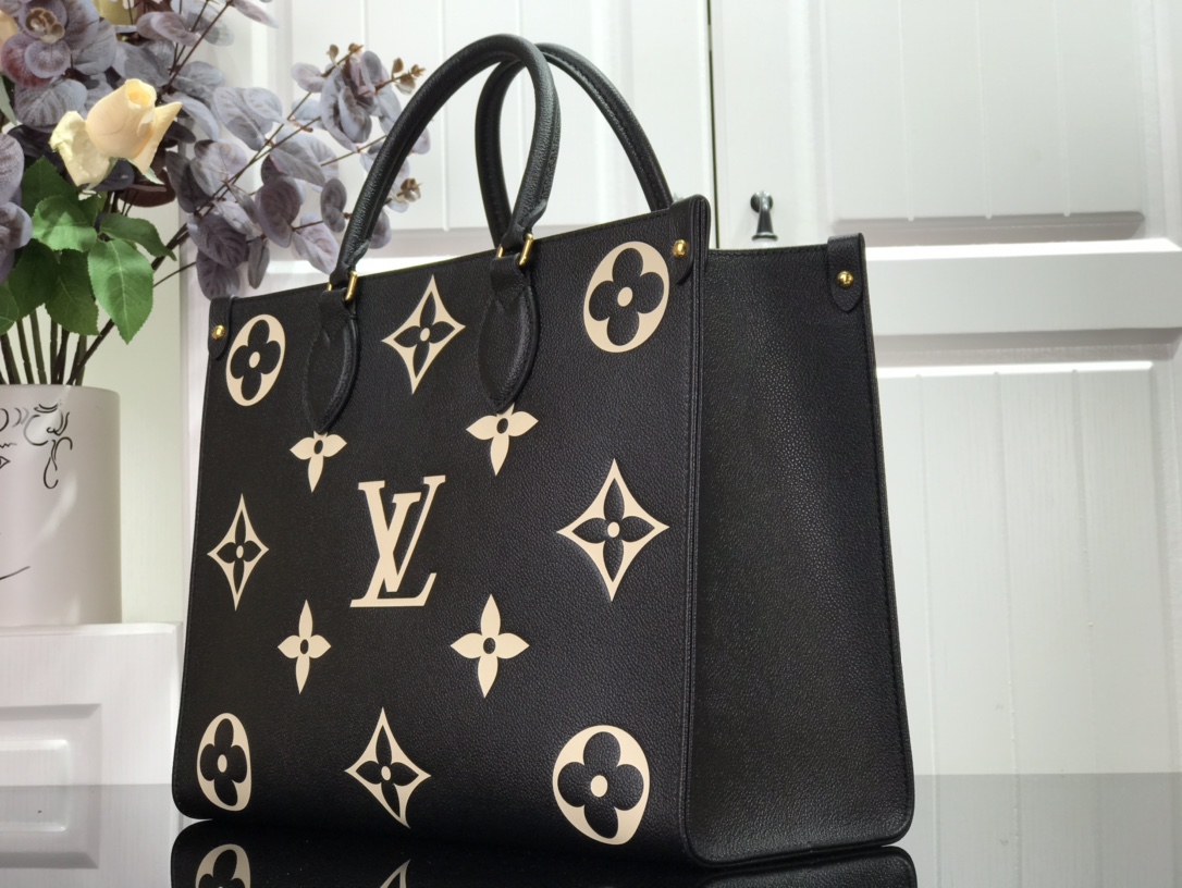 LV ONTHEGO MM M45495