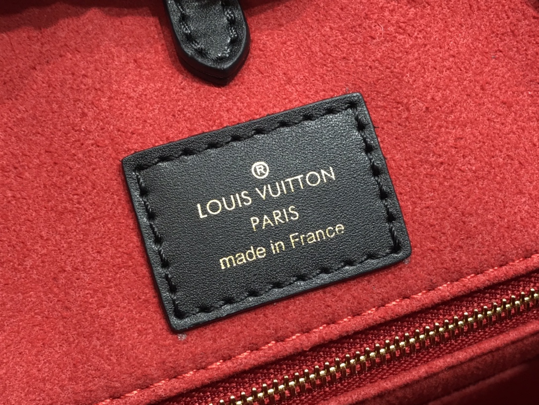 LV ONTHEGO MM M45495