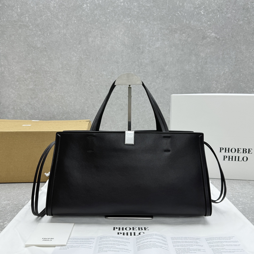 Bagsaaa Phoebe Philo in black leather - 40cm