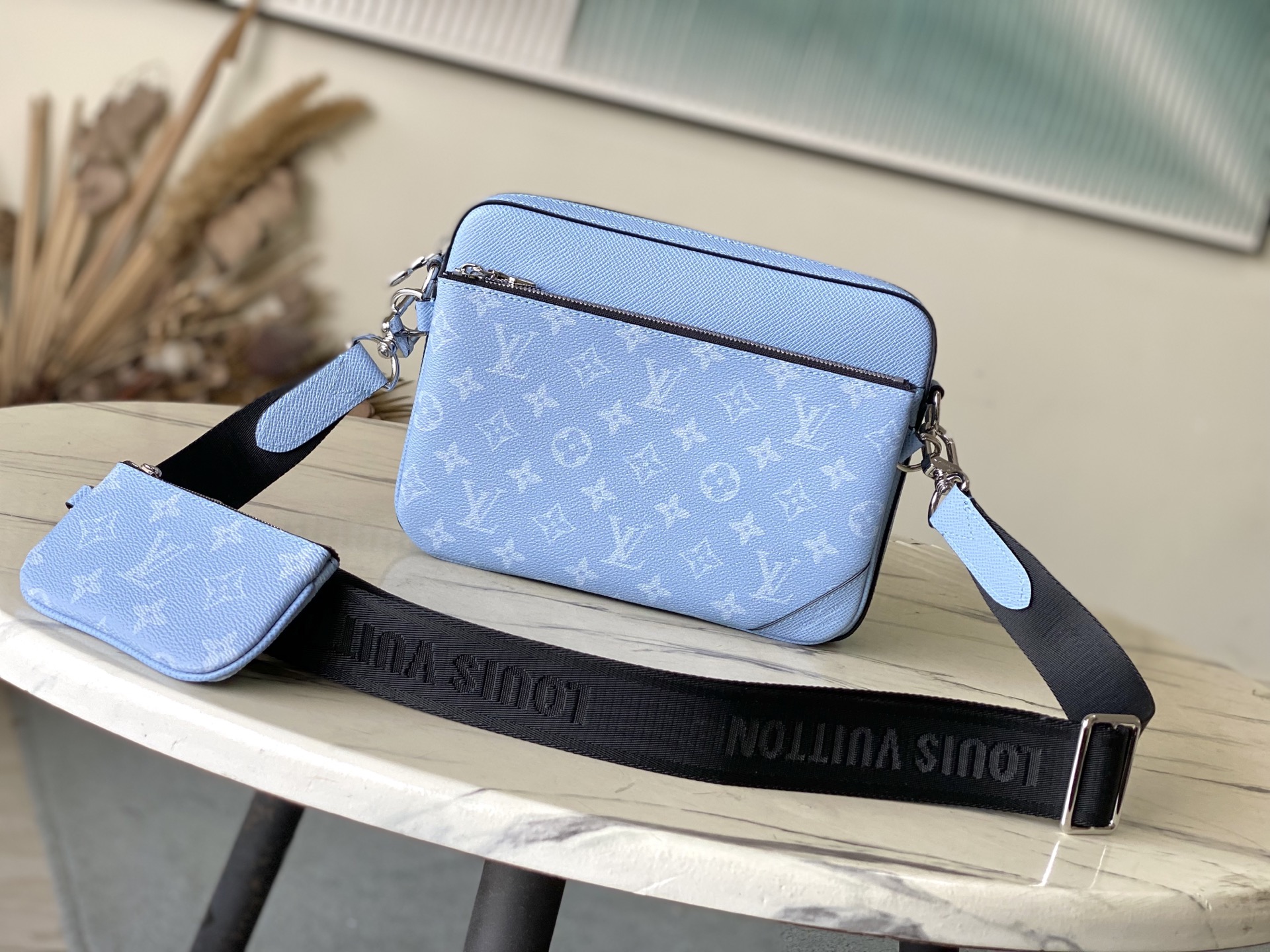 Bagsaaa LV M14069 Trio Messenger Sky Blue - 25cm