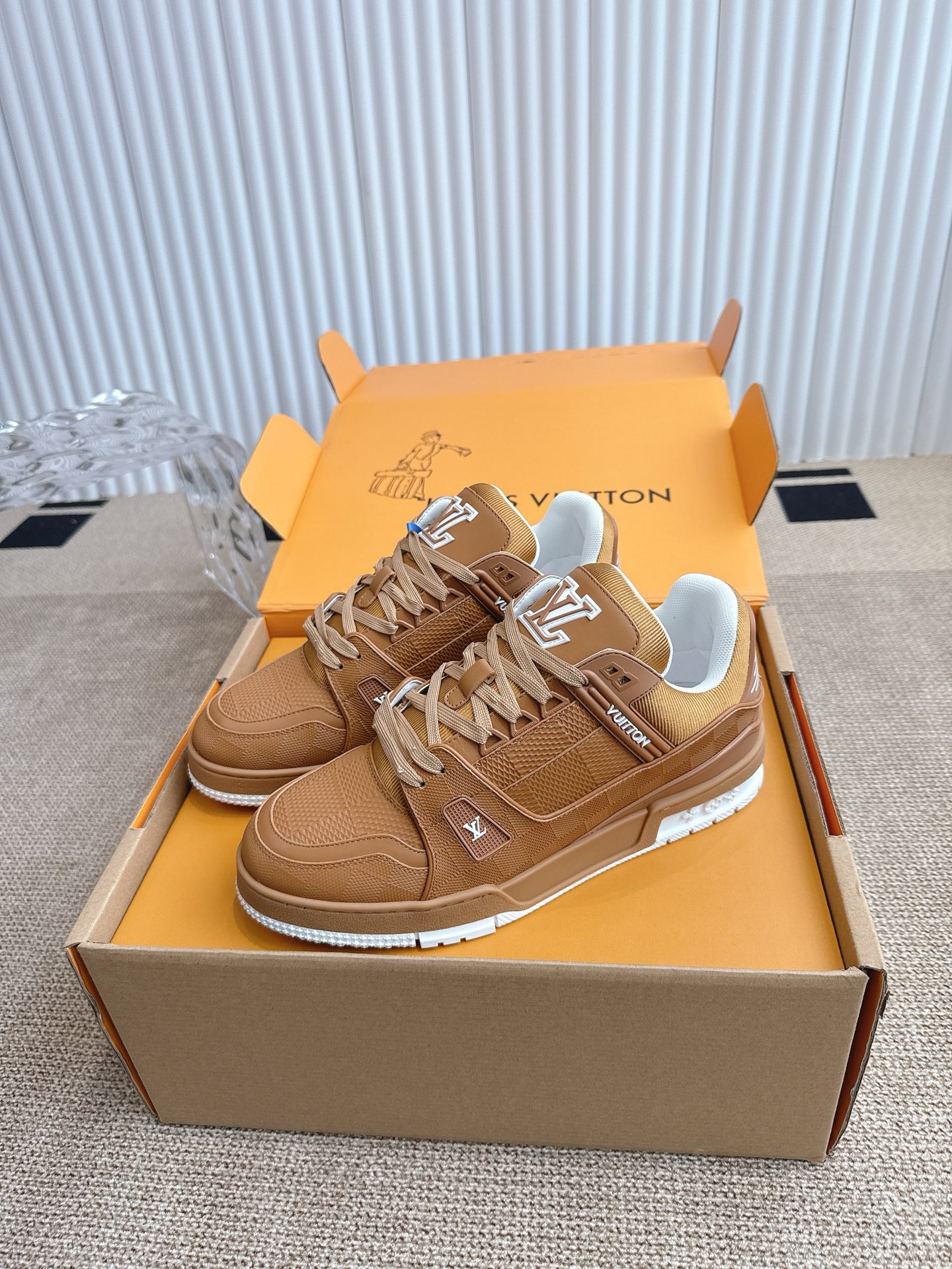 Bagsaaa LV Trainer Sneaker Cognac brown