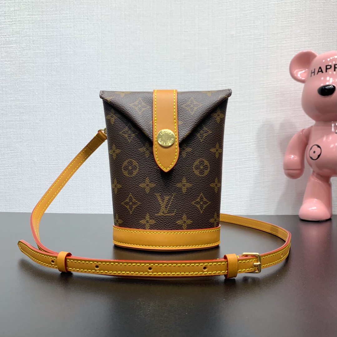 Bagsaaa LV M14056 Envelope Pouch Monogram - 18cm