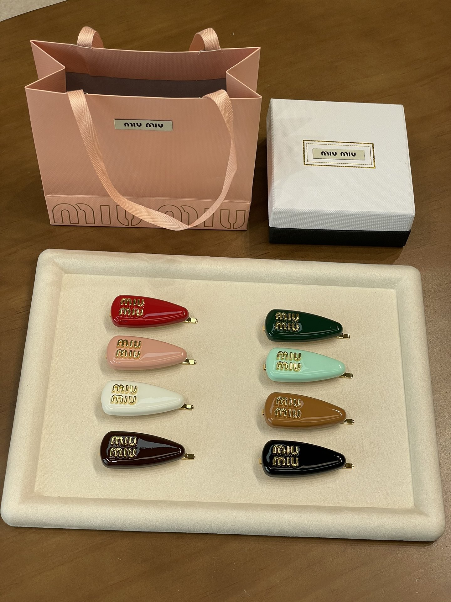 Bagsaaa Miu Miu Hair Clip Set
