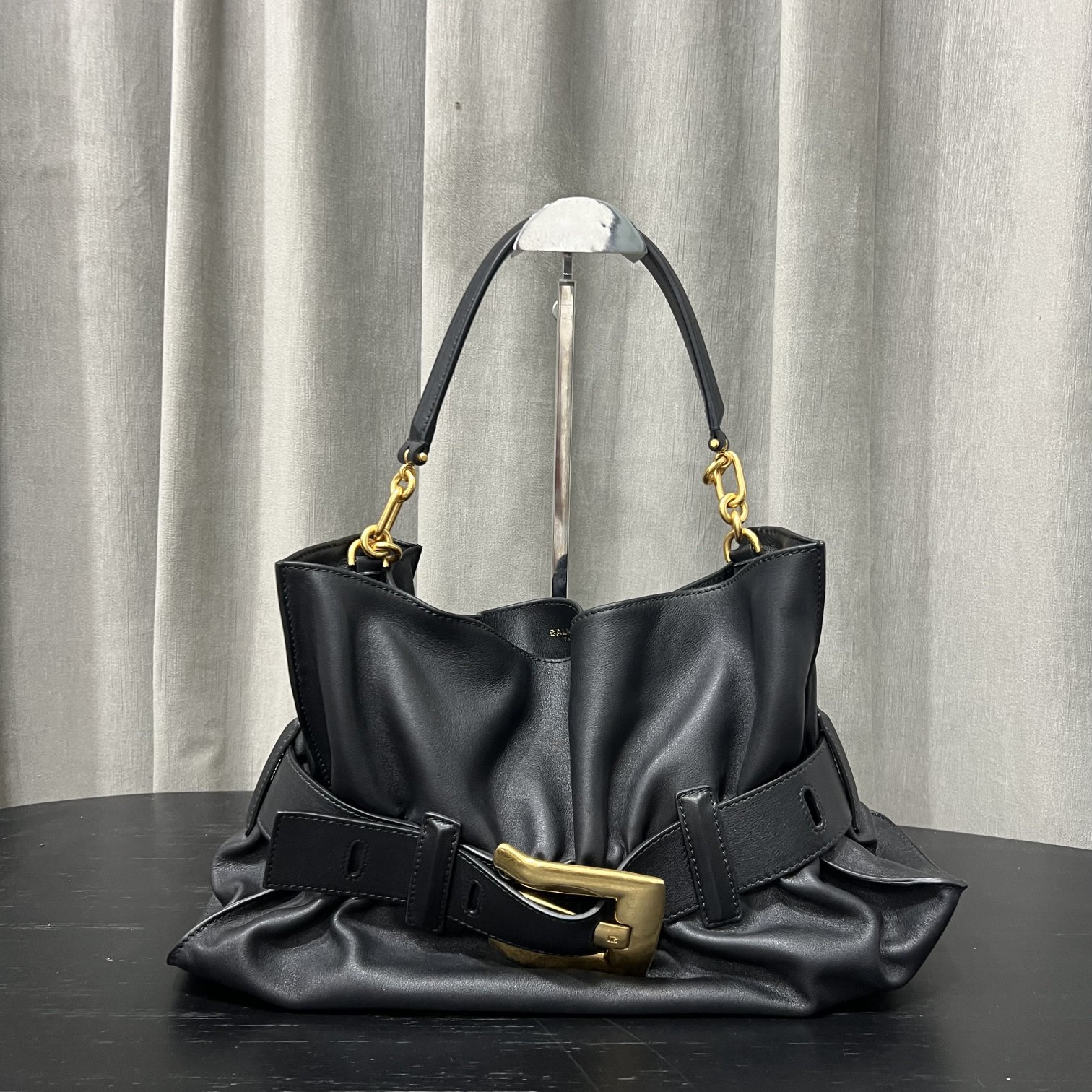 Bagsaaa Balmain Anthem medium leather shoulder bag black