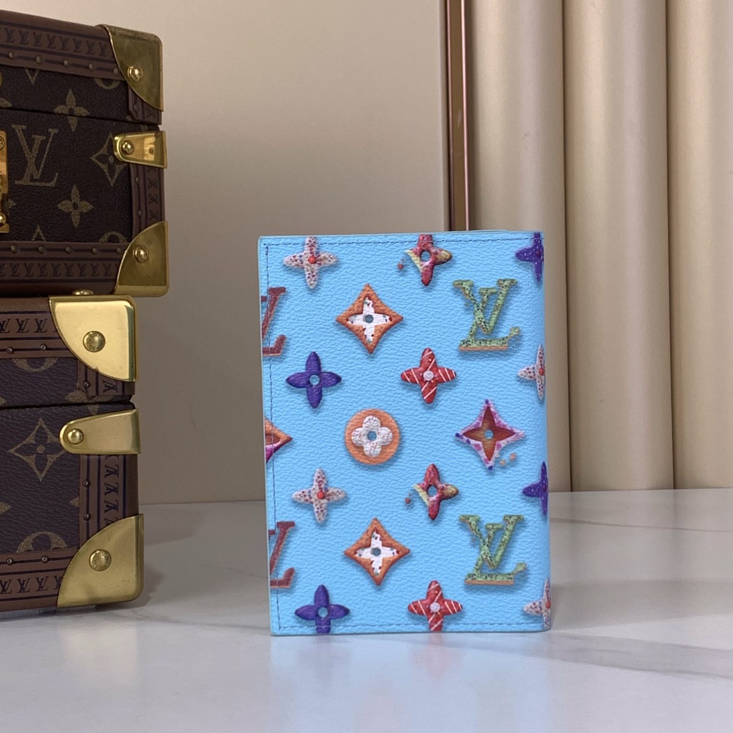 Bagsaaa 2026 Collection LV M28040 Passport Cover Blueberry - 14cm